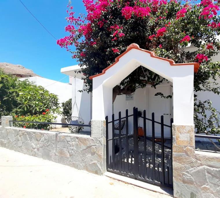 Annika'S Summer Dream Livadia (Tilos) Exterior foto