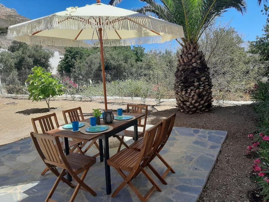 Annika'S Summer Dream Livadia (Tilos) Exterior foto